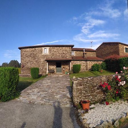 Casa O Castelo En Touro Villa Luaran gambar