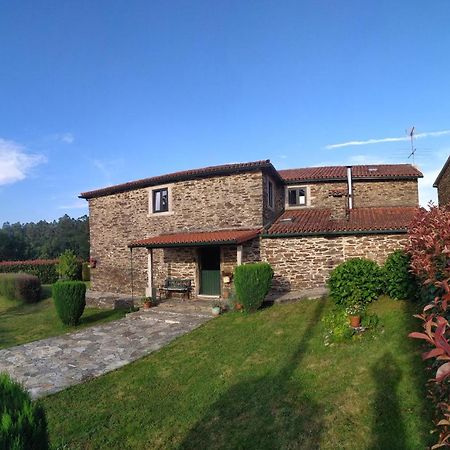 Casa O Castelo En Touro Villa Luaran gambar