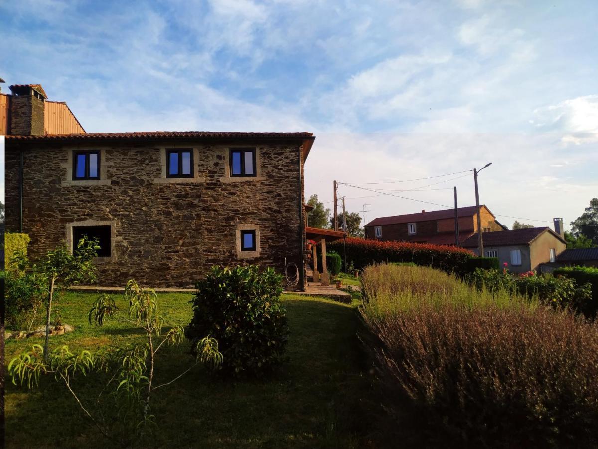 Casa O Castelo En Touro Villa Luaran gambar